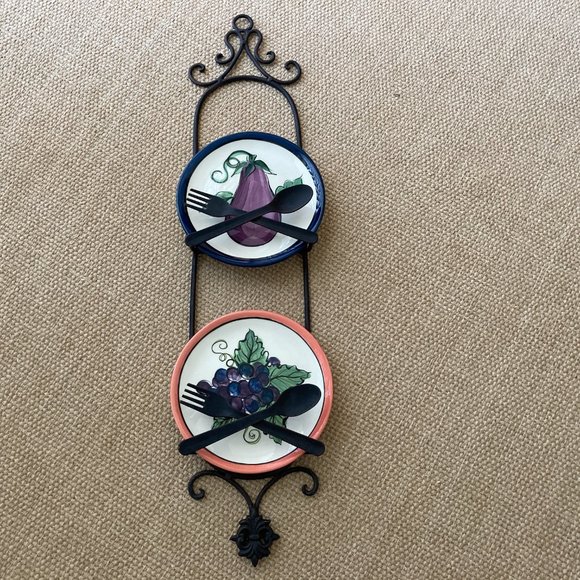 Two Plate Metal Wall Hanger